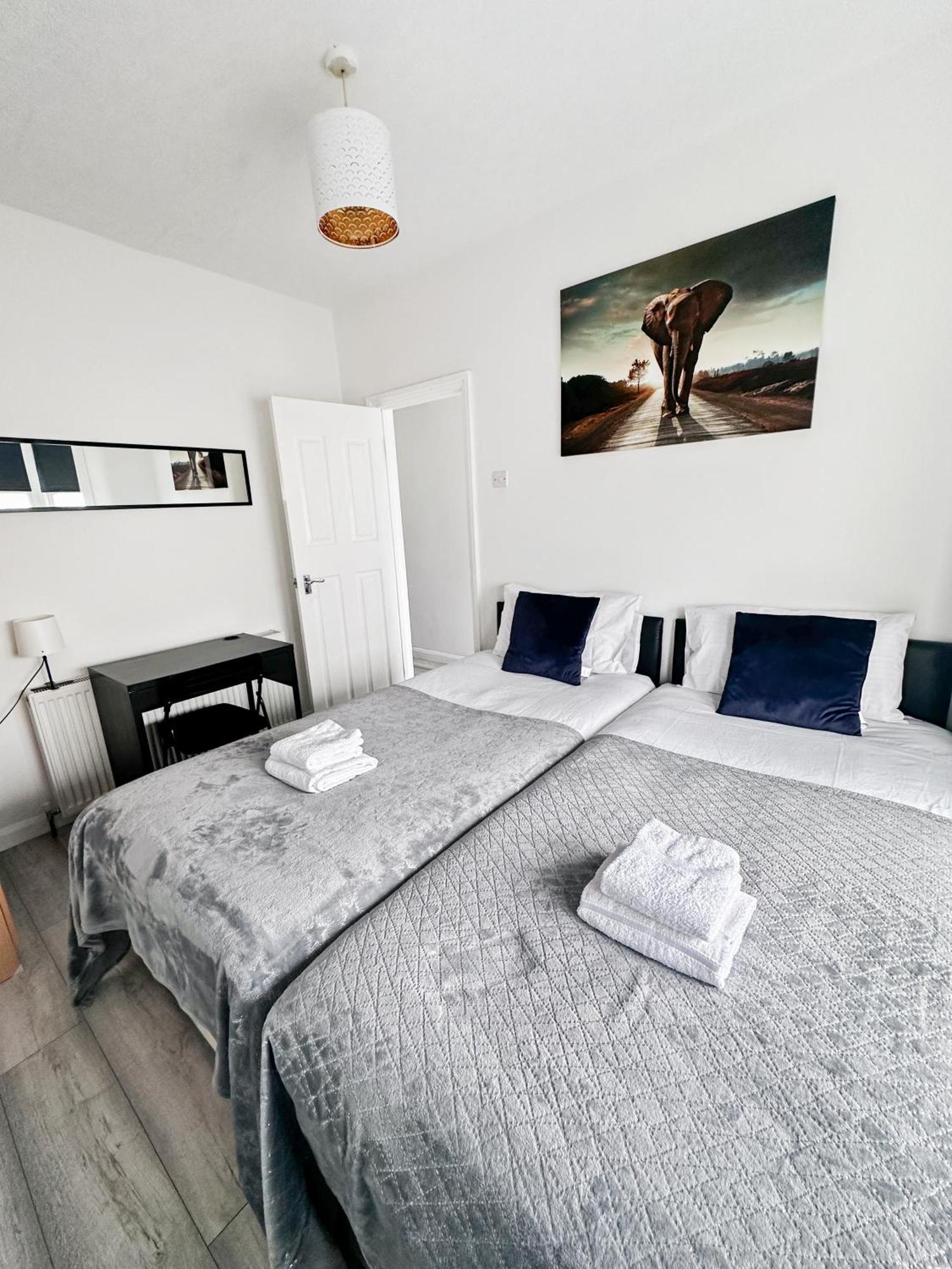 Stratford 3 Bed Garden By Dluxoria Short Lets & Serviced Greater Appartement
